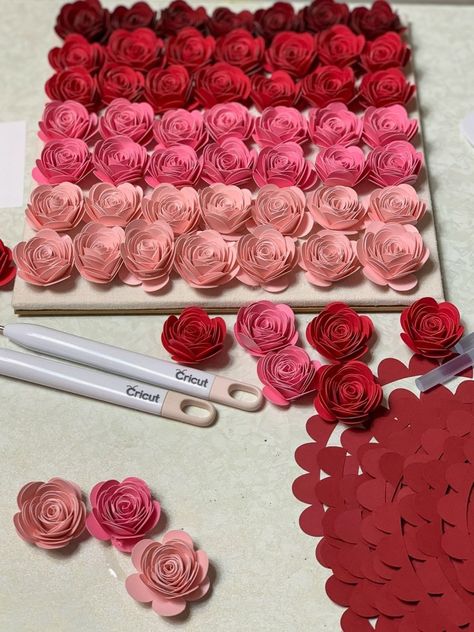 Ombre Paper Flowers, Paper Roses Cricut, Red Rose Paper Flowers, Cricut Roses Paper Flowers, How Do You Make Paper Flowers, Rose Shadow Box Diy, Handmade Roses Paper, Rose Flower With Paper, Rose Making Crafts