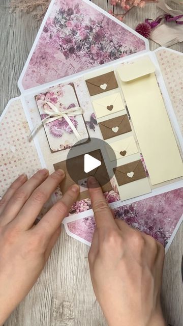 Katharina Tarta Crafts on Instagram: "🌸 This is part 2 of the envelope gift tutorial 🌸

I hope it was worth the wait for you 😉

#cardmaking #craftinspiration #cuteideas #handmade #cardmakingtutorial" Wedding Cards Diy Handmade, Katharina Tarta Crafts, Envelope Cards Ideas, Mini Cards Handmade, Homemade Cards Ideas, Birthday Cards Diy Handmade, Greeting Cards Handmade Birthday, Envelope Diy, Gift Tutorial