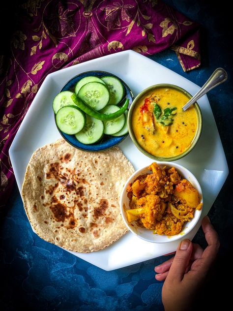 Good Indian Food, India Lunch Ideas, Indian Meal Prep Vegetarian, Meal Prep Indian Food, Healthy Lunch Indian, Aesthetic Food Indian, Meal Prep Indian, Diet Food Indian, Veg Thali Indian