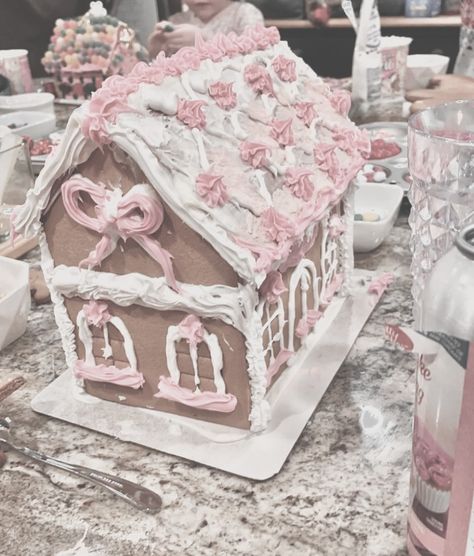 Pink gingerbread house winter christmas holidays aesthetic baby pink Christmas Dreaming, Winter Princess, Pink Xmas, Pink Christmas Decorations, Christmas Gingerbread House, Christmas Inspo, Christmas Feeling, Christmas Mood, Christmas Gingerbread