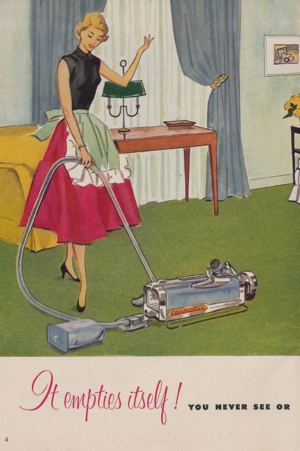 You've got to love that "It Empties Itself!" :) #vintage #1950s #vacuum #ad #homemaker #cleaning The Good Wife's Guide, 50s Housewife, 1950s Housewife, Find A Husband, Vintage Housewife, Happy Housewife, House Chores, Retro Housewife, Boring Day