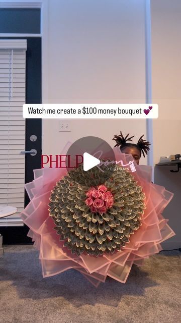 Phelps Room Designs on Instagram: "Make this $100 money bouquet with me 🥰💕💵 #phelpsroomdesigns #romantic #bouquet #moneybouquet #rosebouquet" Quince Money Bouquet, Bouget Flower Money, Flower Arrangements With Money, Money Bouquet Wrapping Tutorial, Dollar Roses Bouquet, 50 Money Bouquet, 50 Dollar Money Bouquet, Big Money Bouquet, Dollar Bouquet Diy