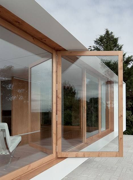 glass door; so do we want wooden framing or black? modern but warm Reka Bentuk Bilik Tidur, Natural Farmhouse, Doors Ideas, Bilik Tidur, Glass Walls, Big Windows, Design Exterior, Decorative Glass, Window Design