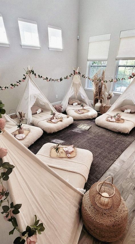 Teepee Sleepover How To Make Teepee Tent For Sleepover, Teepee Tent Sleepover Party Diy, Tipi Birthday Party, Teepee Party Themes, Sleepover Ideas Tent, Slumber Party Birthday Games, Girls Tent Sleepover, Indoor Sweet 16 Party Ideas, Sleep Over Set Up