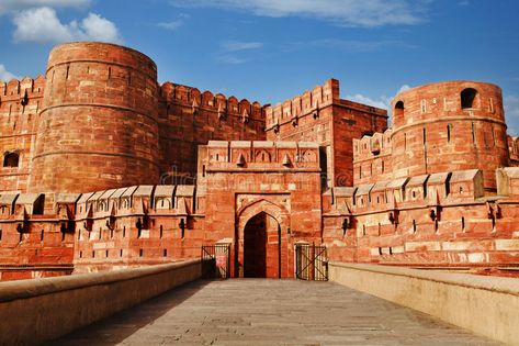 Agra Fort, Agra, Uttar Pradesh, India. Entrance of a fort, Agra Fort, Agra, Utta , #Affiliate, #Uttar, #Fort, #Agra, #Pradesh, #fort #ad Fortaleza, Santiago, تاج محل, Agra Fort, Mughal Architecture, Red Fort, Goa India, Visit India, India Tour