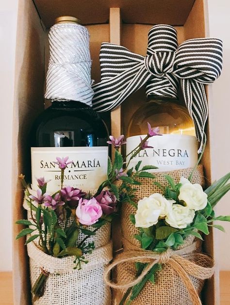 Transform a Bottle of Wine Into a Festive Gift With These Wrapping Ideas Decorate Wine Bottles For Gifts, Wine Bottles Gift Wrap, Wine Basket Gift Ideas, Wine Basket Gift, Wine Wrapping, Wine Photos, Bottle Gift Wrapping, Basket Gift Ideas, Wine Wrap