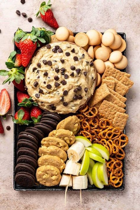 14 Girls Night Charcuterie Board Ideas » Lady Decluttered Chocolate Dip Platter, Munchie Charcuterie Board, Tray Night Ideas, Cheese And Dessert Board, Dessert Chauterrie Boards, Essen, Charcuterie Boards Dessert, Food Boards For Parties Dessert, Best Food For A Party