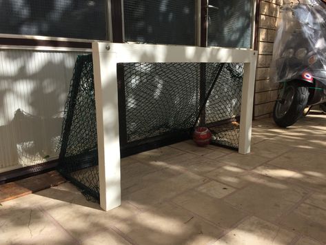 Football / Soccer goal diy Kid Friendly Backyard, Football Diy, Kids Football, Soccer Goal, Home Reno, Baby Ideas, Football Soccer, Home Made, Kid Friendly