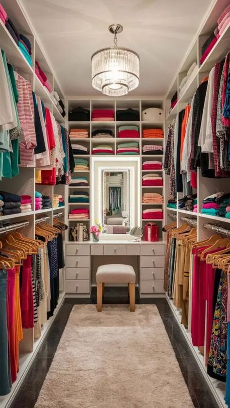 25 Walk in Closet Ideas (Luxury & Trendy!) » HomeQly.com Closet Ideas Luxury, Walk In Closet Ideas, Master Closet Design, Closet Planning, Dressing Room Decor, Dressing Room Closet, Walking Closet, Dream Closet Design, Closet Design Layout