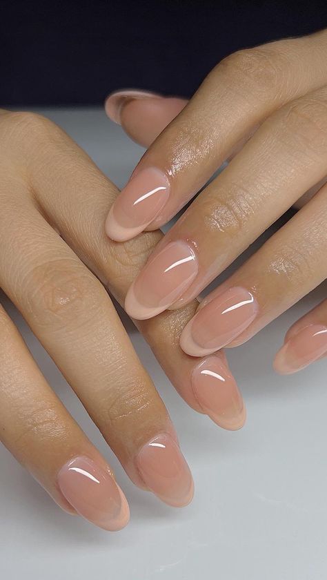 Salmon French Tip Nails, Monochrome French Nails, Low Maintenance Nails, Gel Oval Nails, Cream French Tips Nails, Nails For New York, Nude Nail Design, Unghie Sfumate, Subtle Nails