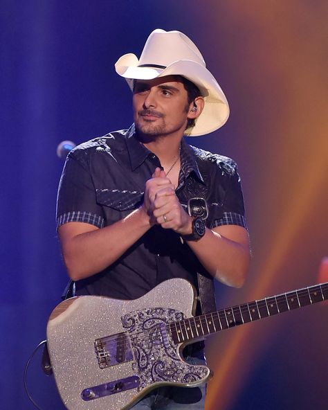 “You’re up there without a net!”: Brad Paisley on Esquires, hidden pickups and his new signature Fender Brad Paisley, Dwayne Johnson Family, Dog Wallpaper Iphone, Country Festival, Jennifer Aniston Hair, Daytona Beach Florida, Daytona International Speedway, Fender Guitar, Stevie Ray