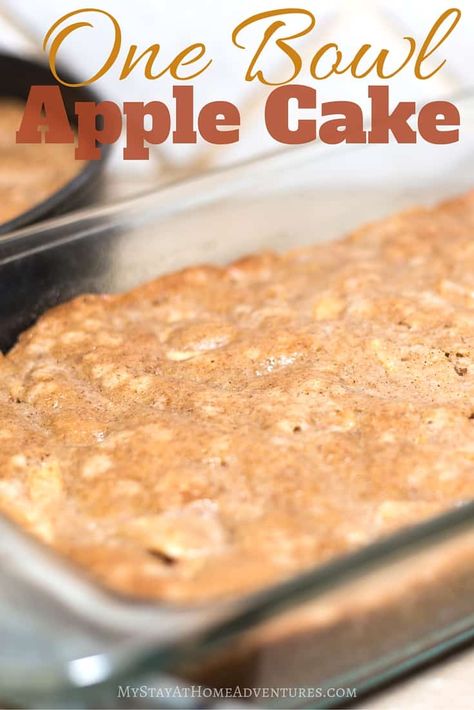 One Bowl Apple Cake Recipe, One Bowl Apple Cake, Apple Cake Recipe Easy, Moist Apple Cake, Jewish Apple Cakes, Easy Apple Cake, Apple Cake Recipe, Fresh Apple Cake, Apple Dump Cakes