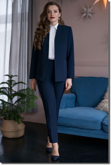 Women Suit Outfits, Womens Suit Outfits, Power Dressing Women, Work Outfits Frauen, Suit Outfits, Blazer Outfits For Women, Business Outfits Women, Women Suit, Attire Women