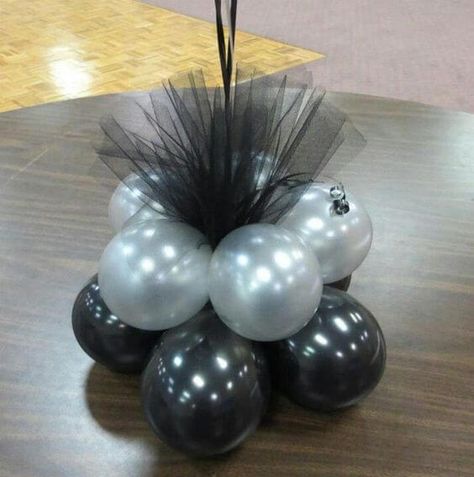 Balloon Centerpieces Bouquet Bunch Set collection in all colors and design Balloon Centerpieces Diy, Balloon Table Centerpieces, Tulle Balloons, Black And White Balloons, Balloons Galore, Deco Ballon, Bouquet Delivery, Balloon Display, Balloon Crafts