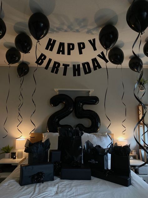 Happy Birthday Husband Decoration Ideas, Men’s Birthday Decor Simple, Part Decorations Ideas, 27 Birthday Ideas Men, Birthday Decorations For Girlfriend, Decorated Room For Boyfriend Birthday, Birthday Room Decorations For Boyfriend, Birthday Set Up Ideas For Him, Handmade Birthday Gifts For Boyfriend