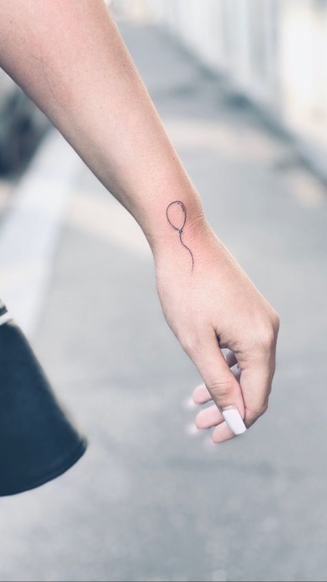 Fine Line Balloon Tattoo, Minimalist Balloon Tattoo, Simple Balloon Tattoo, Small Balloon Tattoo, Ballon Tattoo Small, Ballon Tattoo Ideas, Black Balloon Tattoo, Balloon Tattoo Small, Balloon Tattoo Design