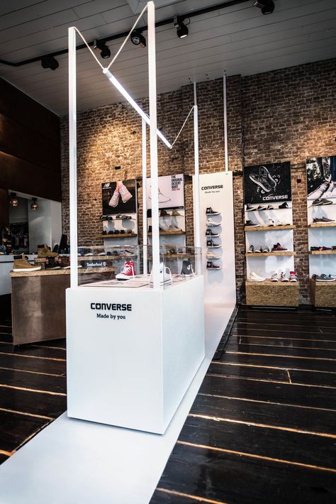 Converse Made by you instore activation by HarrimanSteel Converse Display, Instore Activation, Converse Store, Converse Shop, Shoe Display, Shoes Store, Shop Interior Design, Shop Interior, Visual Merchandising