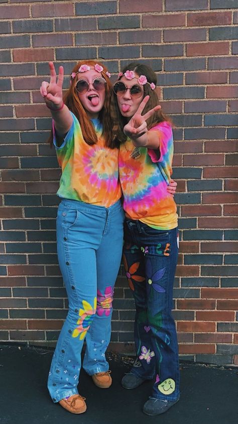 Dress Like A Hippie For School Kids, Hippy Spirit Day Outfit, Hippy Dress Up Day School, Easy Hippy Costume, 60s Party Theme Outfit, Retro Day Spirit Week, 60s Spirit Week Outfit, Hippie Dress Up Day School, Retro Day Outfits Spirit Week