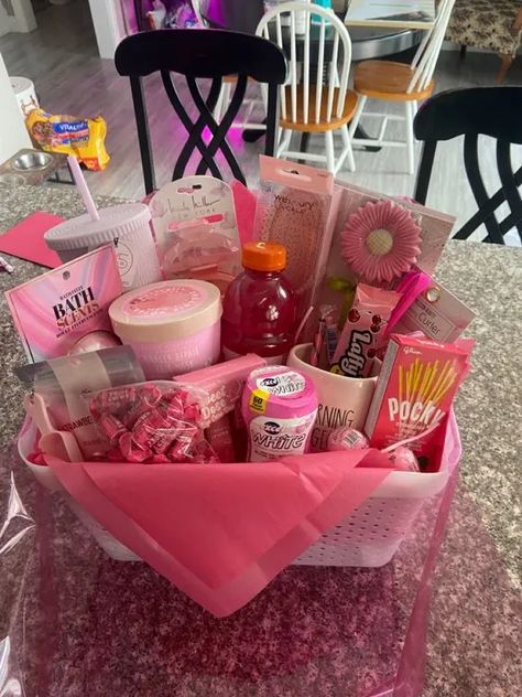 50+ Christmas Gift Basket Ideas for Friends and Family - HubPages Gift Basket Pink Theme, Cute Friend Basket Gifts, Birthday Burr Basket, Cheap Cute Birthday Gifts Friends, Friends Gift Basket Ideas, Xmas Basket Gift Ideas For Best Friend, Baskets To Make Your Best Friend, Pink Baskets Gifts, Basket Bday Gift