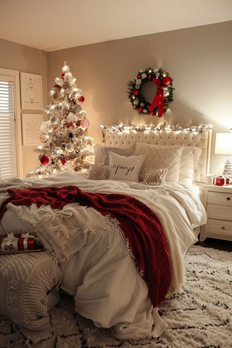 Cozy Christmas Aesthetic Apartment, Valentines Bedroom Ideas, Christmas In Bedroom, Bedroom Ideas For Fall, Cozy Christmas Bedroom Ideas, Christmas Aesthetic Home Decor, Decorate Room For Christmas, Cute Fall Bedroom Ideas, Christmas Room Aesthetic Bedroom