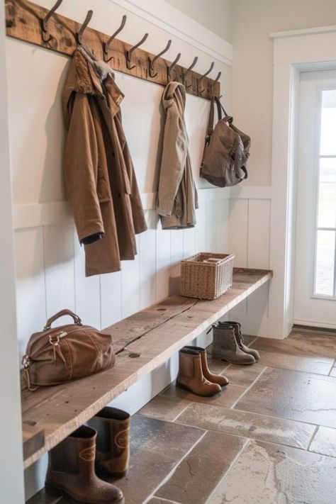 Cabin Mud Room Ideas, Mud Room Farmhouse Entryway, Farmhouse Style Closet, Boho Farmhouse Mudroom, Modern Rustic Mudroom, Shop Hangout Ideas, Farmhouse Hallways, Mud Room Rustic, Farm House Mud Room