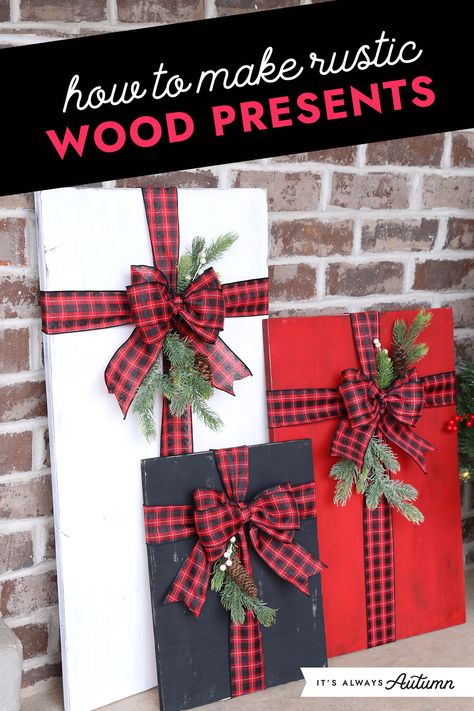 These DIY wood presents are the perfect Christmas decor for your front porch. Our detailed instructions (including what kind of wood to buy) make this an easy project you can complete in an afternoon. DIY Christmas front porch decor. Christmas Decor Backyard, Front Door Xmas Decor Ideas Entrance, Porch Railing Christmas Decor, Backyard Christmas Decor Ideas, Front Porch Wreaths, Wood Presents, Outside Christmas Decorations, Diy Deco Noel, Porch Christmas Decor