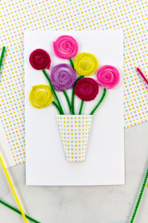 Easy Quick Crafts For Kids, Pipe Cleaner Flowers Step By Step Easy, 1 Martie, Clean Flowers, Pipe Cleaner Flowers, Grandma Birthday Card, Handmade Pipe, Homemade Card, Activities Ideas