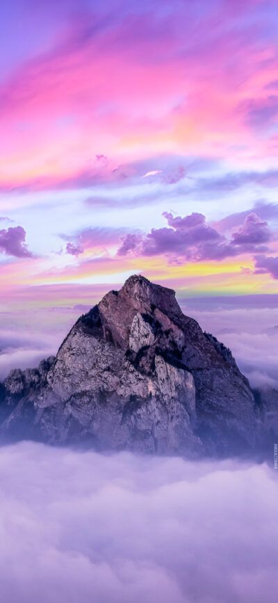 Purple Mountain - Wallpapers Central Snow Mountain Wallpaper, Clouds And Mountains, Wallpaper Snow, Snow Clouds, Snow Landscape, Mountain Snow, Mountain Sky, Snow Mountains, Sky Mountain