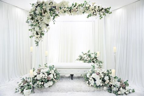 Pelamin on Instagram: “White roses, the traditional wedding flowers . Design can be customized. Let us know your idea and we will try to make it happen. Just…” Pelamin Simple, Diy Wedding Wreath, Ceremony Backdrop Indoor, Pelamin Nikah, Wedding Table Display, Nikah Decor, Simple Stage Decorations, Reception Stage Decor, Indoor Wedding Receptions