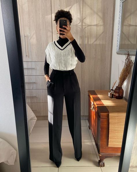 Casual Interview Outfits Women, Interview Outfit Casual, Cute Professional Outfits, Interview Outfits Women, Casual Chic Outfits, Black And White Outfit, Fashionable Work Outfit, Mode Zara, Stylish Work Attire