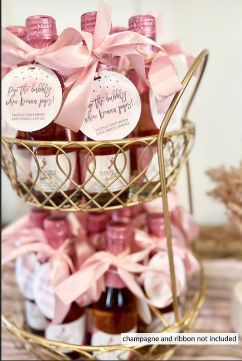 Baby Shower Blush Pink, Pop When She Pops Champagne, Thank You Baby Shower Gifts, Baby Shower Gift For Guests, Baby Shower Gift Bags For Guests, Boujee Baby Shower Ideas, Baby Shower Thank You Favors, Baby Shower Bow Theme, Baby Shower Thank You Gifts For Guests