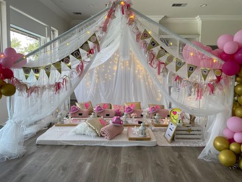 One Big Sleepover Tent, Slumber Party Pallet, Slumber Party Canopy, Tent Fort Sleepover, Canopy Sleepover Slumber Parties, Slumber Party Balloon Garland, Slumber Party Bed Ideas, Diy Canopy Tent Sleepover, Pretend Sleepover Birthday Party