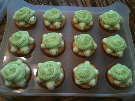 Simple Cute Cupcakes, Cupcakes Baby Shower, Turtle Cupcakes, Kreative Snacks, Pastel Cupcakes, Cute Turtle, Cute Baking, Tasty Baking, Deilig Mat