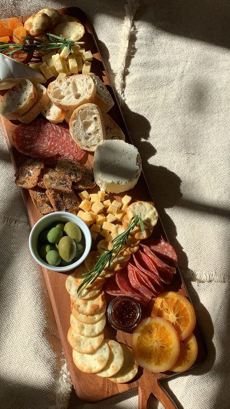 Cheese board, eats, aesthetic Chloe Fashion, Ootd Fall, Fall Fits, Pinterest Outfits, Neutral Fashion, Charcuterie Board, Bon Appetit, Minimal Fashion, Aesthetic Outfits