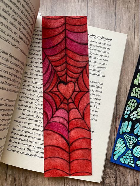 Bookmark Crochet Tutorial, Bookmark Easy, Bookmark Crochet, Handmade Bookmarks Diy, Crochet Bookmark, Easy Patterns, Creative Bookmarks, Instruções Origami, Bookmark Craft