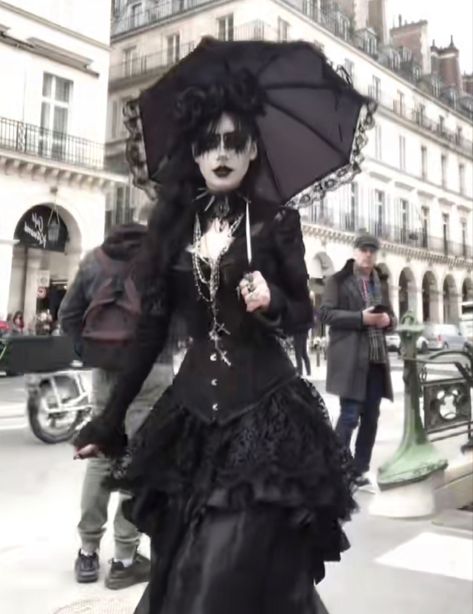 Trad Goth Outfits, Goth Outfit Inspo, Traditional Goth, Goth Fits, Goth Outfit Ideas, Vampire Goth, Romantic Goth, Goth Look, Victorian Goth