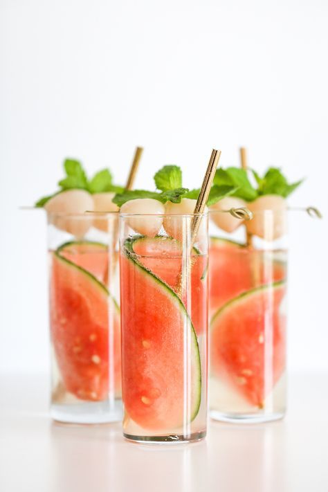 Msg 4 21+ This delicious Sparkling Watermelon Lychee Cocktail is perfect for all your summer parties and get-togethers! #ad Drinks Ideas Party, Watermelon Garnish Cocktail, Drink Garnish Ideas, Watermelon Garnish, Cocktail Garnish Ideas, Summer Drink Ideas, Lychee Cocktail, Sliced Watermelon, Slice Watermelon