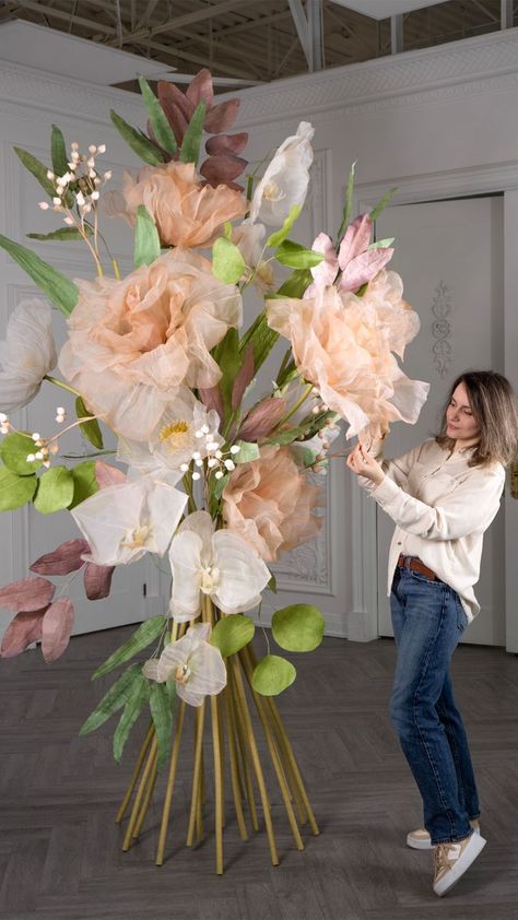 Tsemko Decor | Stunning Giant Flower Bouquet for any Occasion! #flowers #asmr #smallbusiness #art #artist #tsemko #decor #silkflowers #event #eventplanner… | Instagram Giant Flower Bouquet, Giant Flowers Wedding, Giant Flowers Diy, Flower Props, Paper Installation, Large Paper Flowers, Organza Flowers, Flowers Decor, Diy Crafts Paper Flowers