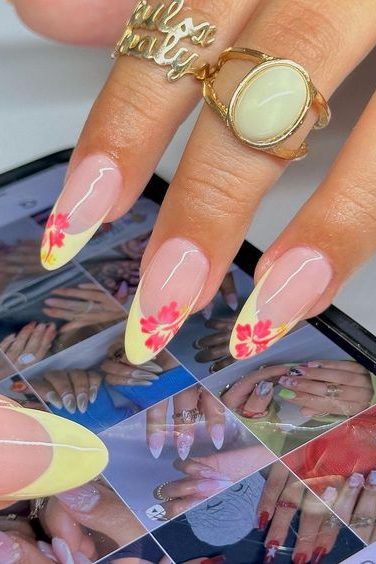 Floral Nail Ideas, flower nails, floral nails for spring, classy floral nails, chic flower nails, dainty daisy floral nails, beach floral nails, hibiscus nails Beachy Nails, Milky Nails, Nails Today, Floral Nail, Summery Nails, Vacation Nails, Almond Acrylic Nails, Nagel Inspo, Summer Acrylic Nails