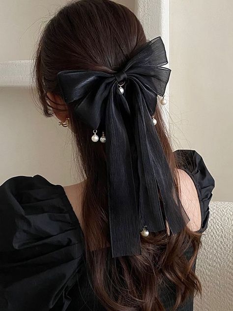 Pearls Hairstyle, Blowout Taper, Pearl Hairstyle, Edgy Summer, Summer Haircut, Summer Hair Accessories, Diy Hair Accessories Ribbon, Hair Tie Accessories, Elegante Y Chic