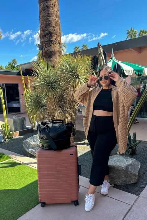 airport outfit, midsize fashion, travel outfit, matching set, curvy fashion Las Vegas, Midsize Outfits Airport, Curvy Airport Outfit, Airport Outfit Curvy, Midsize Airport Outfit, Plus Size Travel Outfits Airport Style, Plus Size Airport Outfit Summer, Plus Size Airport Outfit, Midsize Body Outfits