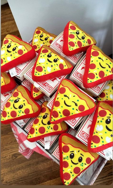 Pizza favors for 1 year old birthday party One Year Old Pizza Party, Pizza Themed 2nd Birthday Party, Pizza Themed Birthday Party, Movie Birthday Party Favors, Pizza Birthday Party, Birthday Pizza, Pizza Party Birthday, Movie Birthday Party, Pasta Party