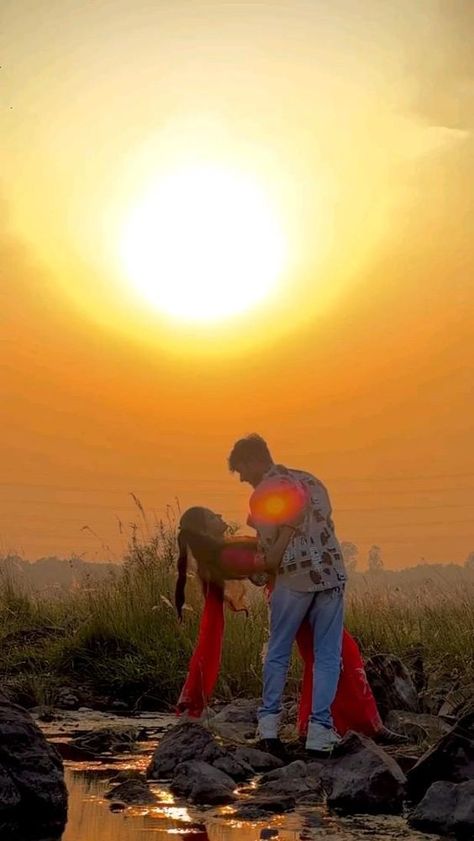 यूट्यूब लोगो, Dj Images Hd, Breakup Picture, Tag Your Love, Photo To Art, Love Animation Wallpaper, Romantic Videos Couples, Aesthetic Sunset, Aesthetic Videos For Edits Love