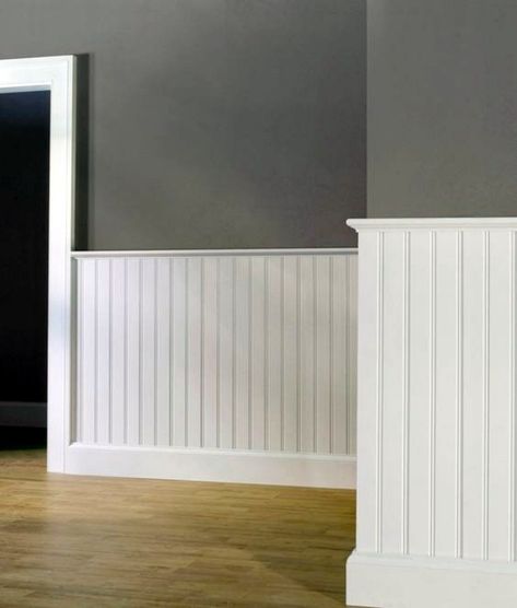 Wainscoting Shelf, Wainscoting Mudroom, Lambriseringen Gang, Modern Wainscoting Ideas, Wainscoting Staircase, Wainscoting Nursery, Wainscoting Hallway, Wainscoting Ideas, Wainscoting Stairs