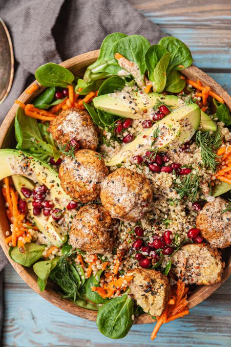 Quinoa Salad, Easy Falafel, Falafel Salad, Lemon Tahini Dressing, Quinoa Bowl, Vegetarian Dinner, Roasted Veggies, Easy Vegetarian, Delicious Vegan Recipes