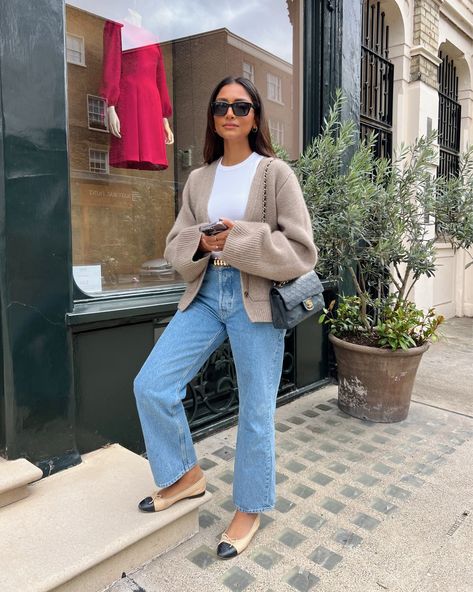 Casual Hourglass Outfits Summer, Simple Work Outfits Summer, Spring Jeans Outfit 2024, Spring Sunday Outfit, Casual Outfits Dinner, London Outfits Spring, Spain Fits, Summer Spring Outfits, Outfit Printemps