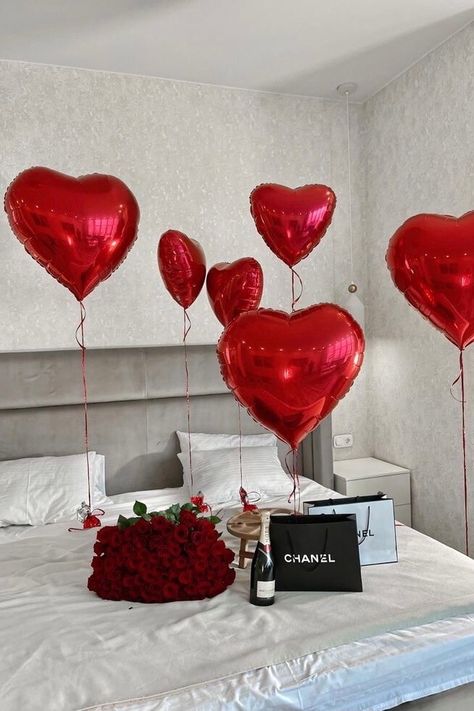 May you have the same romance every day, subscribe so you don’t miss new pins💕 Romantic Room Decoration, Birthday Room Decorations, Romantic Bedroom Decor, Valentines Day For Him, Birthday Goals, Romantic Birthday, Romantic Surprise, Romantic Room, Cute Diy Room Decor