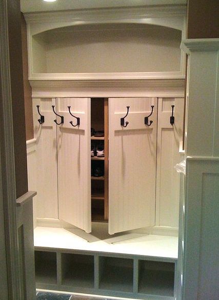 Mudrooms That Will Inspire You - The Cameron Team Home Additions Back Of House Deck, Ikea Hack Lockers Mud Rooms, Breeze Way Ideas, Entry Hutch, Breezeway Mudroom, Glam Cabin, Gömda Rum, Hidden Shoe Rack, Cottage Foyer