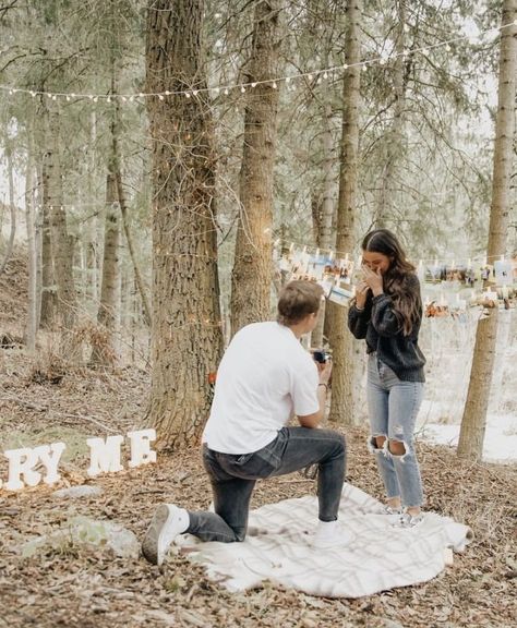 Proposal Ideas In Mountains, Simple Backyard Proposal, Engament Ideas Proposals Engagement, Fall Proposal Ideas Autumn, Outside Engagement Ideas, Proposal With Pictures Hanging, Engagement Spot Ideas, Simple Nature Proposal, Proposal Ideas Hiking