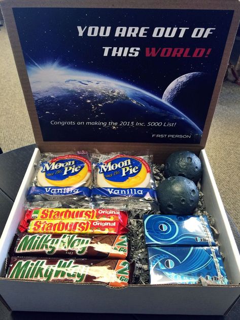 Yellow Theme Gift Basket, Space Theme Gifts, Secret Friend Gift Ideas, Out Of This World Theme, Space Themed Valentines, Space Themed Gifts, Space Gift Ideas, Themed Gift Boxes, Orbit Gum